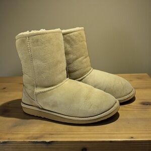 Ugg Australia Classic Short Suede Sheepskin‎ Winter Boots Size 5 Shearling